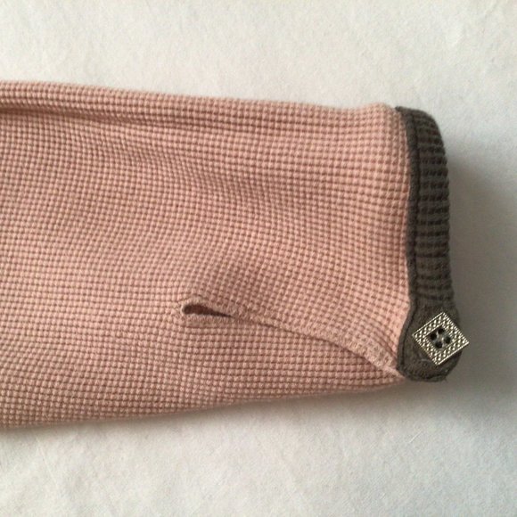 Newport News 3/4 sleeve pink top with grey/brown neck & pocket trim - Picture 8 of 10